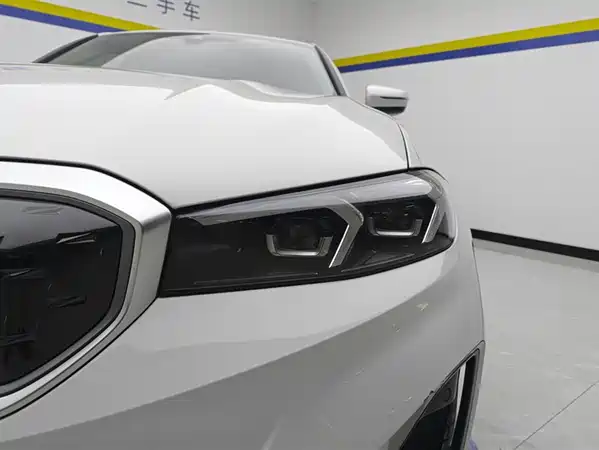 BMW i3 2023