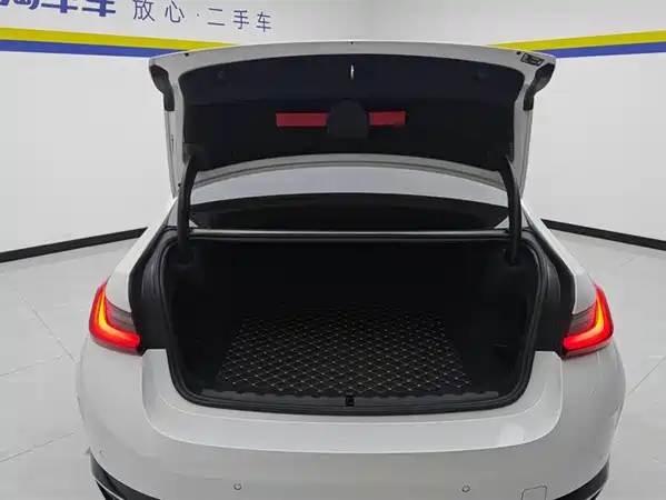 BMW i3 2023