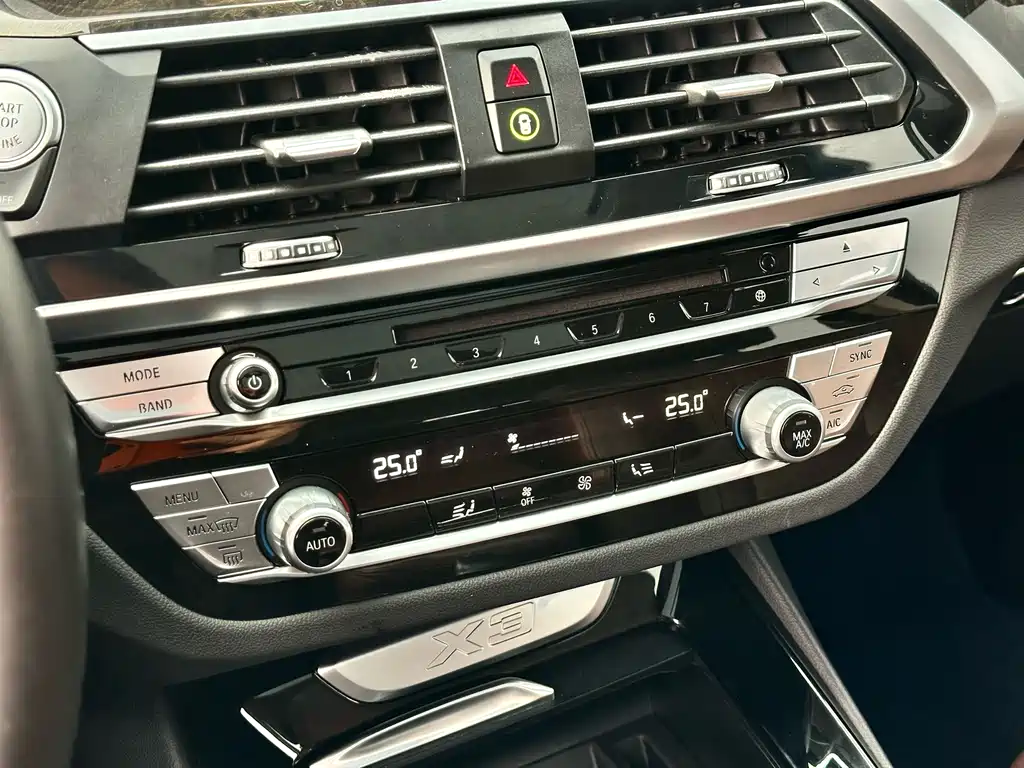 BMW X3 2019 — фото 17