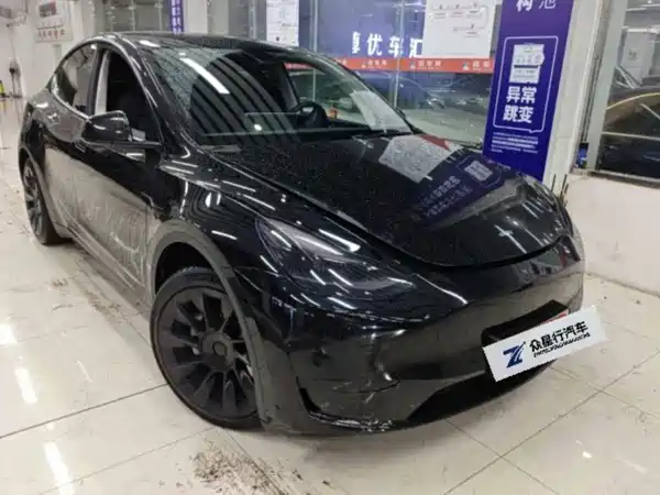 Tesla Model Y 2022