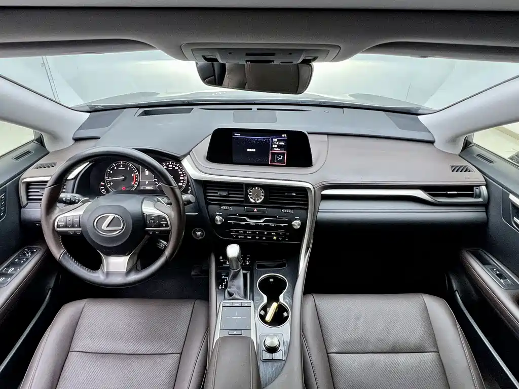 Lexus RX 2022 — фото 16