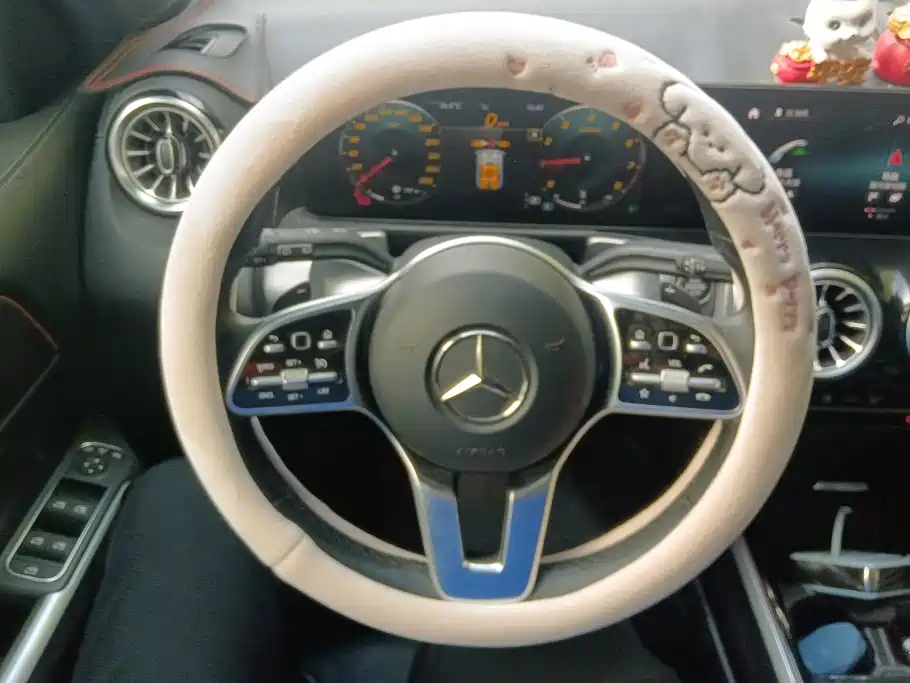 Mercedes-Benz GLB 2022 — фото 15