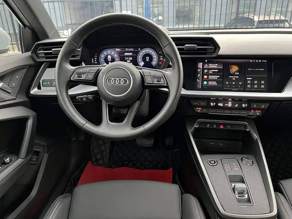 Audi A3 2023 — фото 13