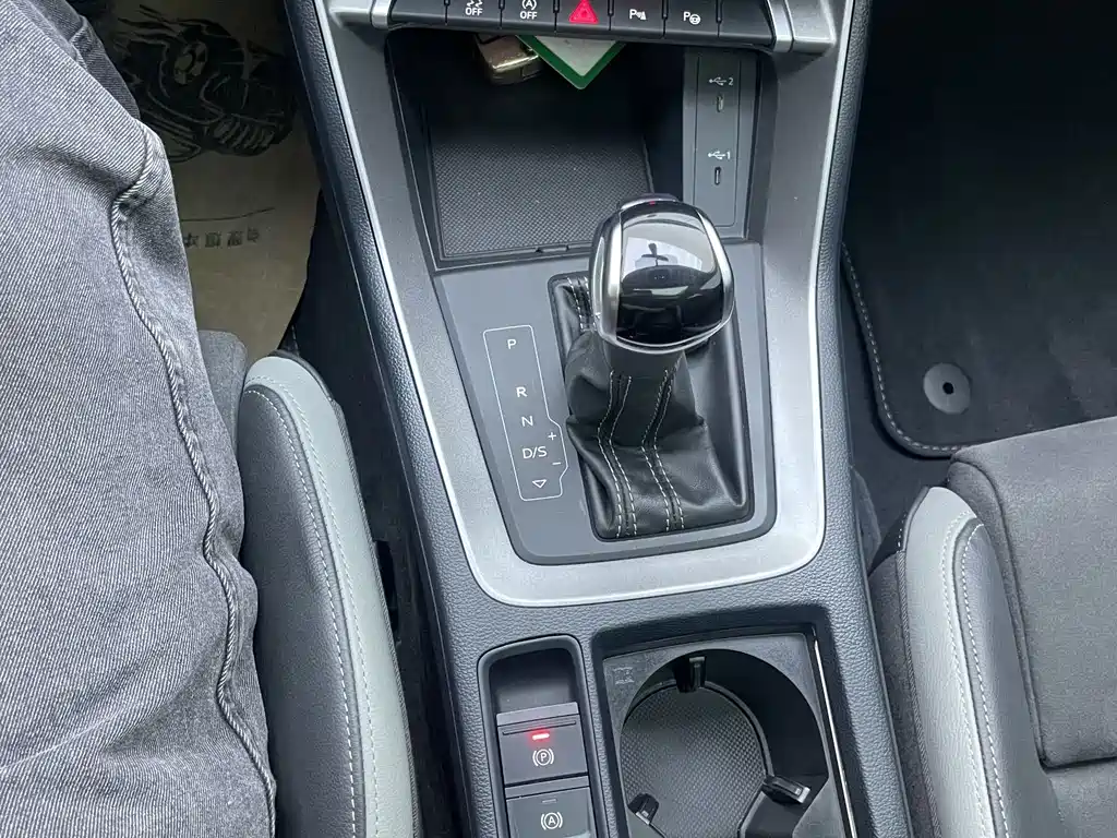 Audi Q3 2022 — фото 17