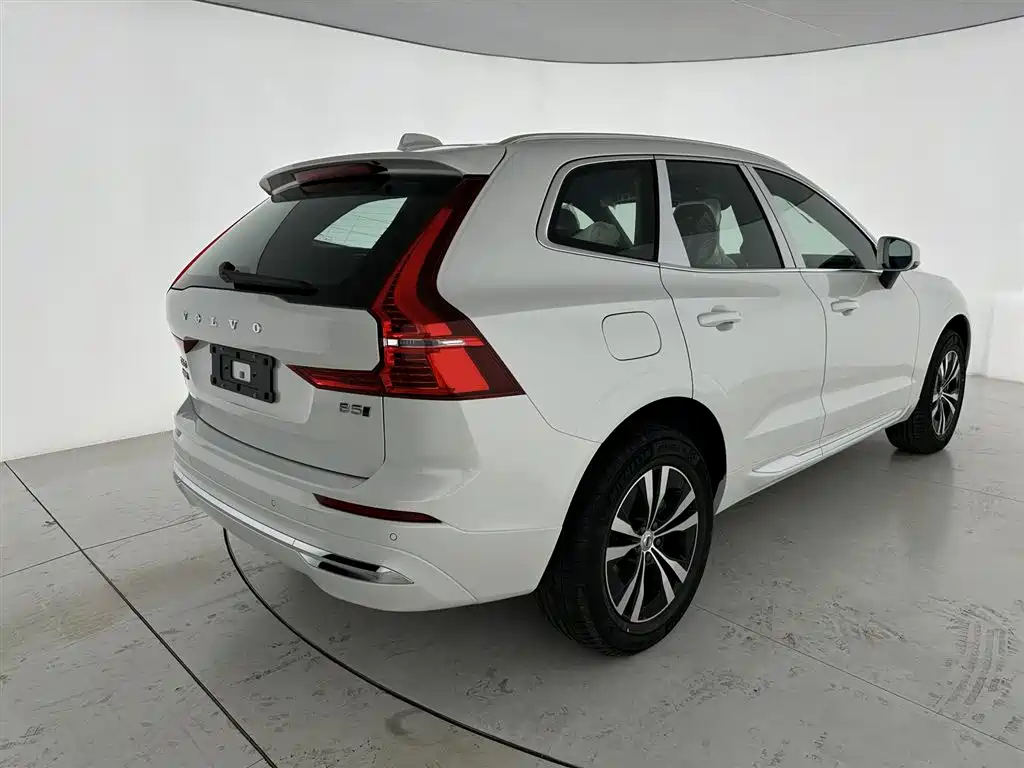 Volvo XC60 — фото 20