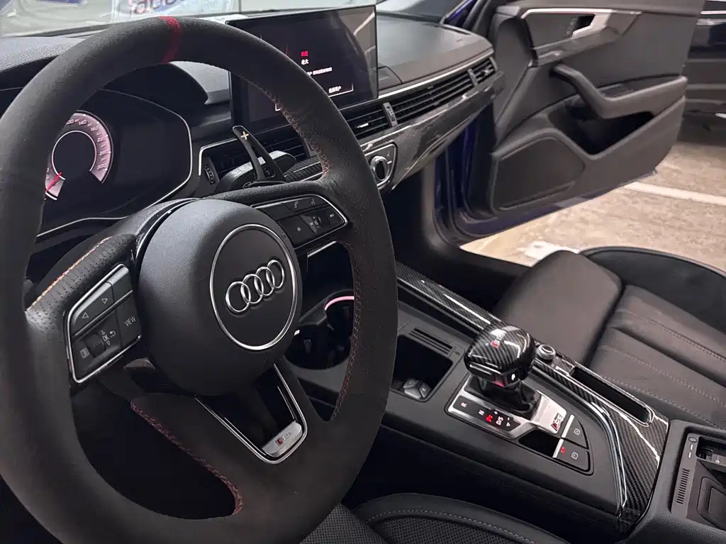 Audi A4L 2020 — фото 10