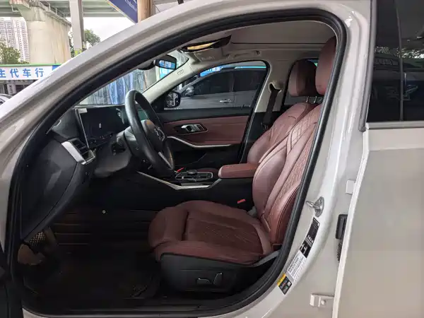 BMW i3 2024
