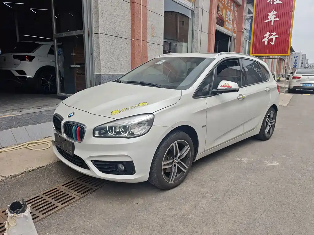 BMW 2 Series Station Wagon 2018 — фото 1