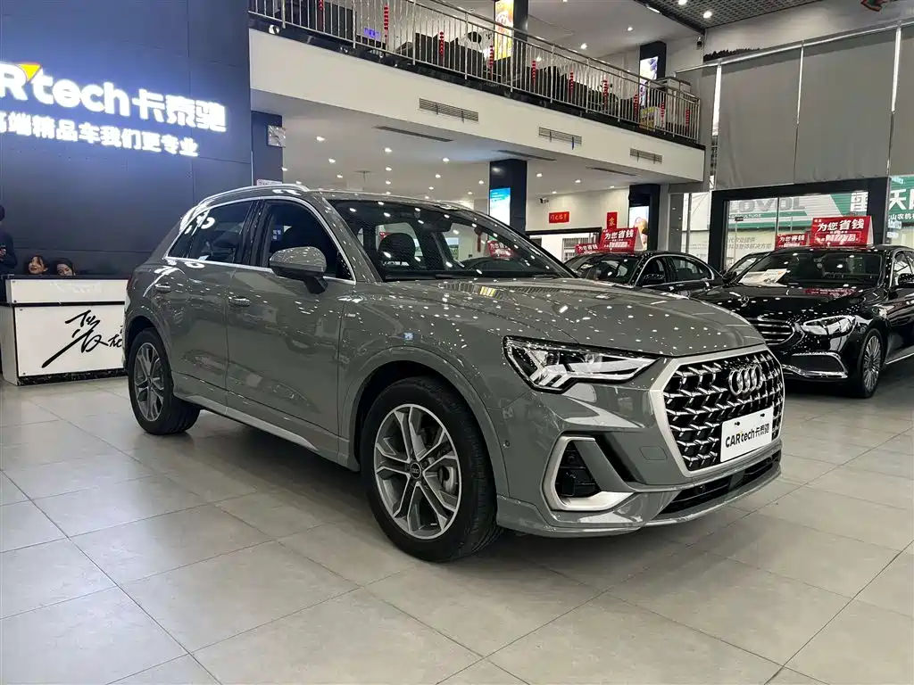 Audi Q3 2024 — фото 2