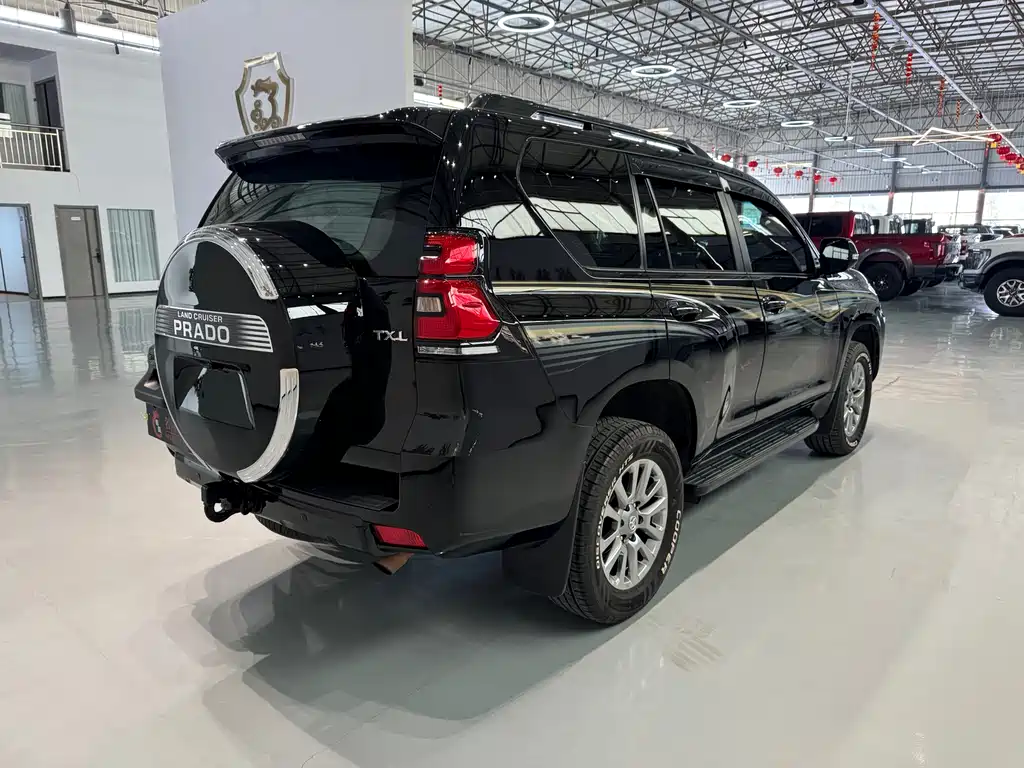 Toyota Prado 2015 — фото 6