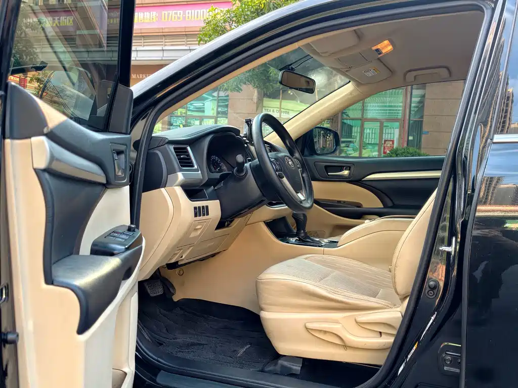 Toyota Highlander 2019 — фото 10