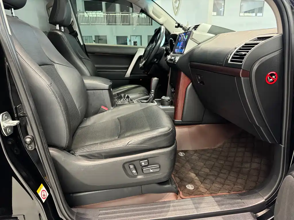 Toyota Prado 2015 — фото 20