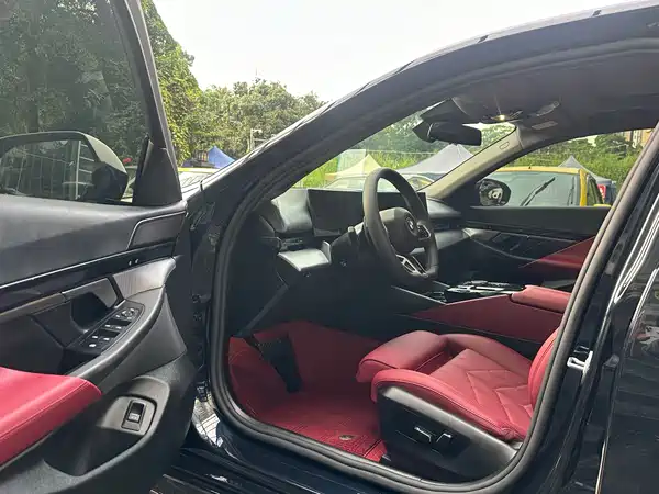 BMW 5 Series 2025