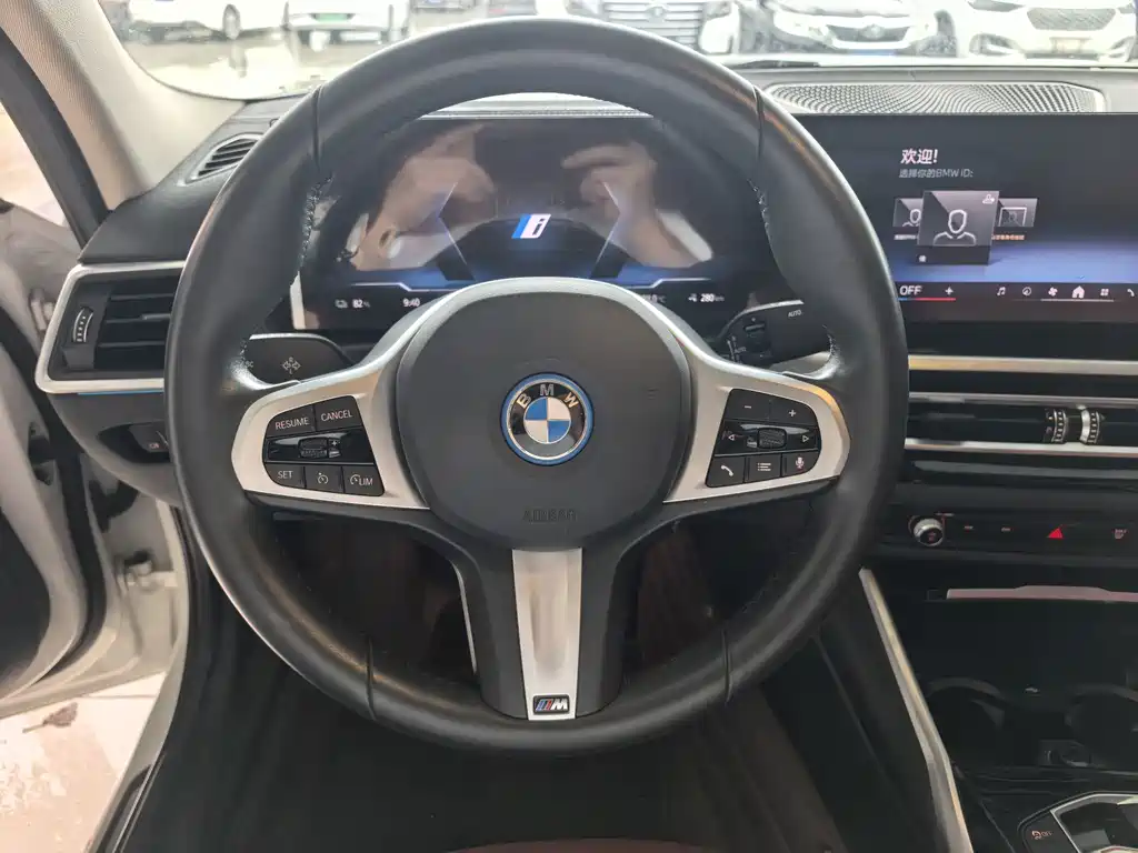 BMW i3 2024 — фото 7