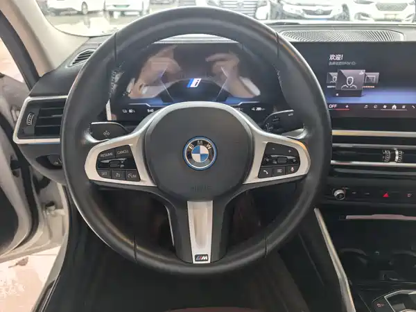 BMW i3 2024