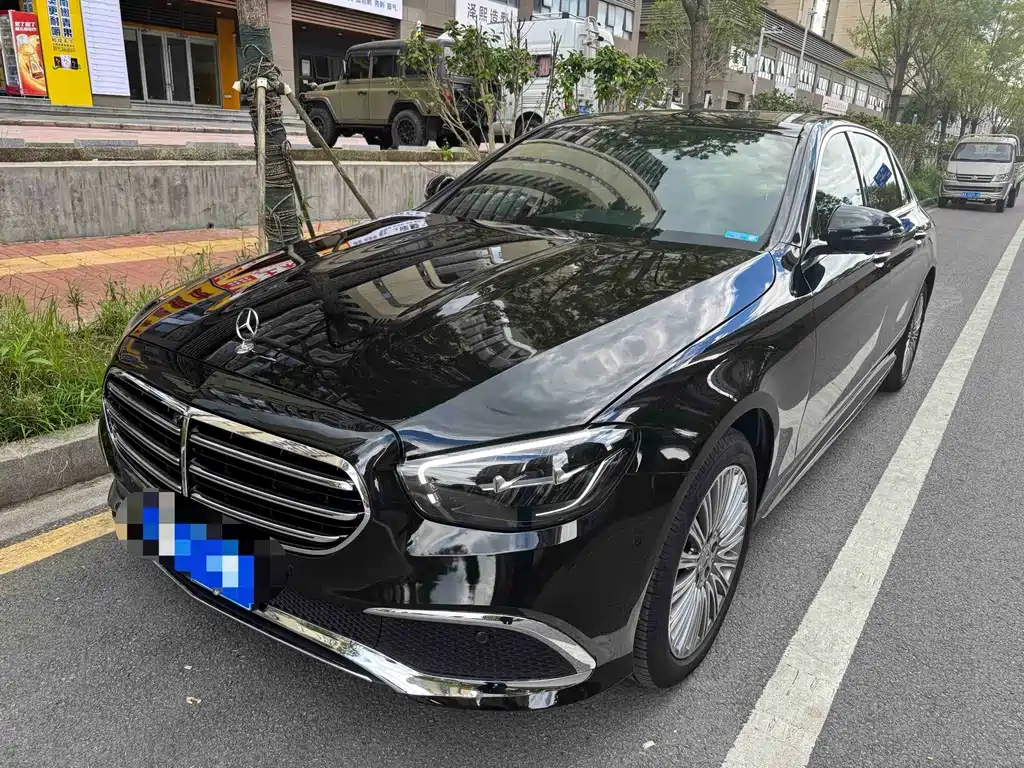 Mercedes-Benz E-Class 2023 — фото 1