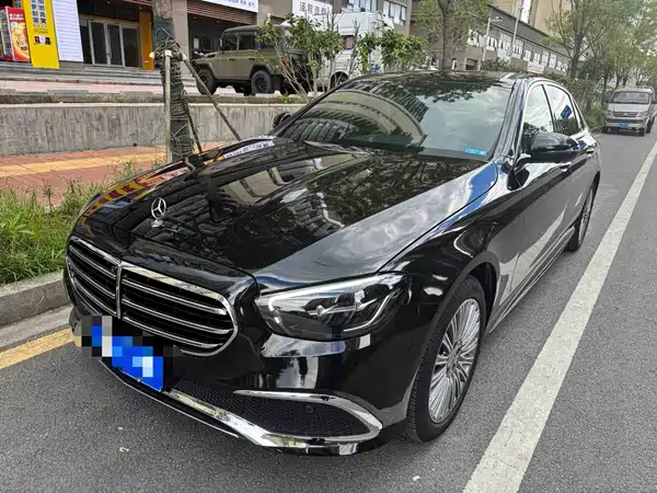 Mercedes-Benz E-Class 2023