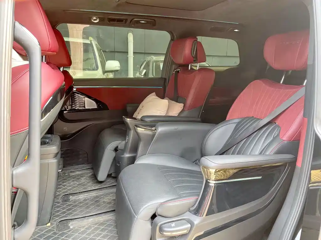 GAC Motor Trumpchi M8 2025 — фото 4