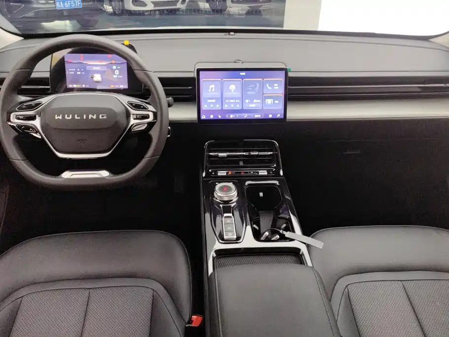 Wuling Starlight 2025 — фото 12