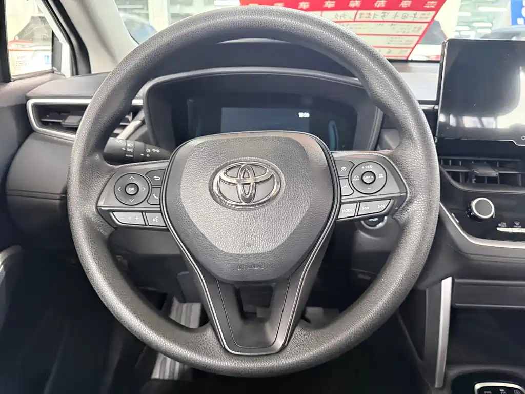 Toyota Corolla Cross 2024 — фото 14