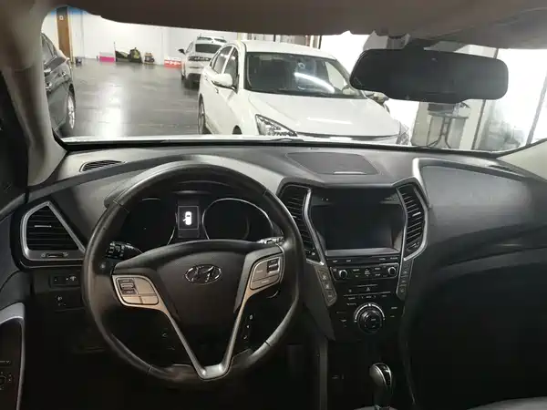 Hyundai Santa Fe 2017