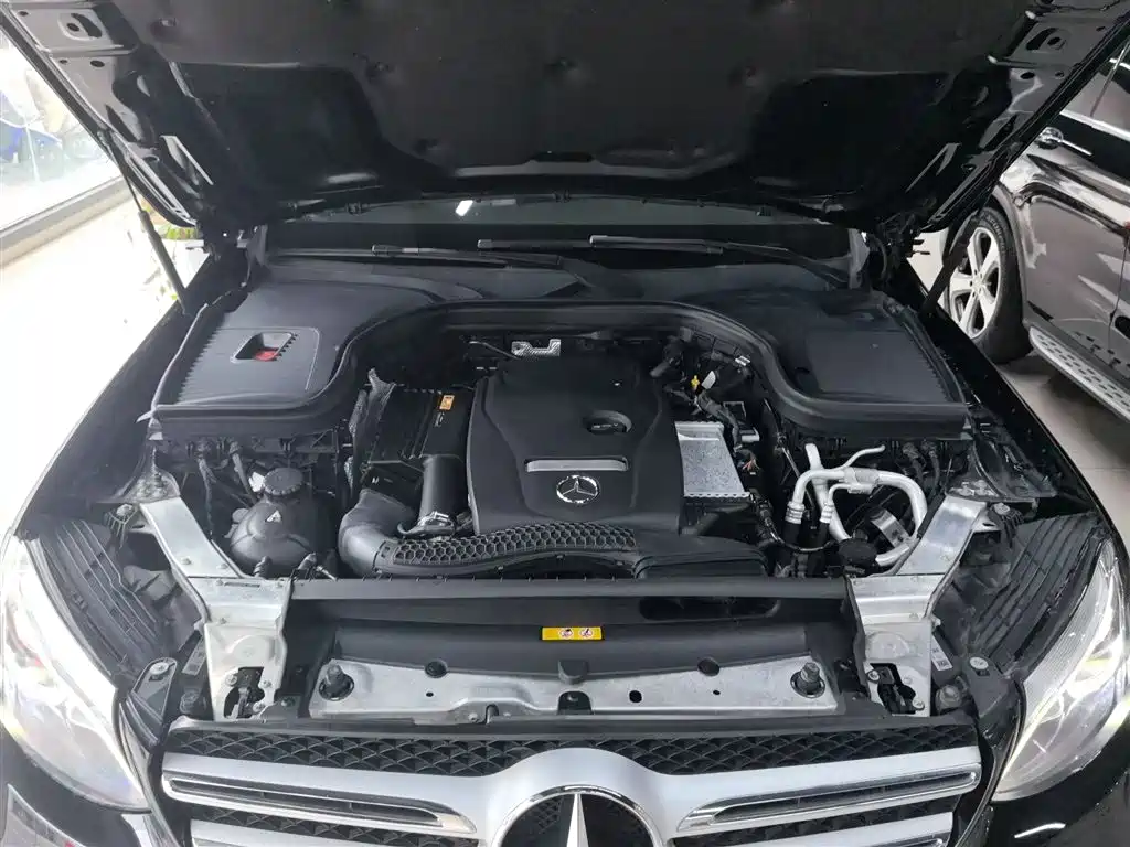 Mercedes-Benz GLC 2018 — фото 16