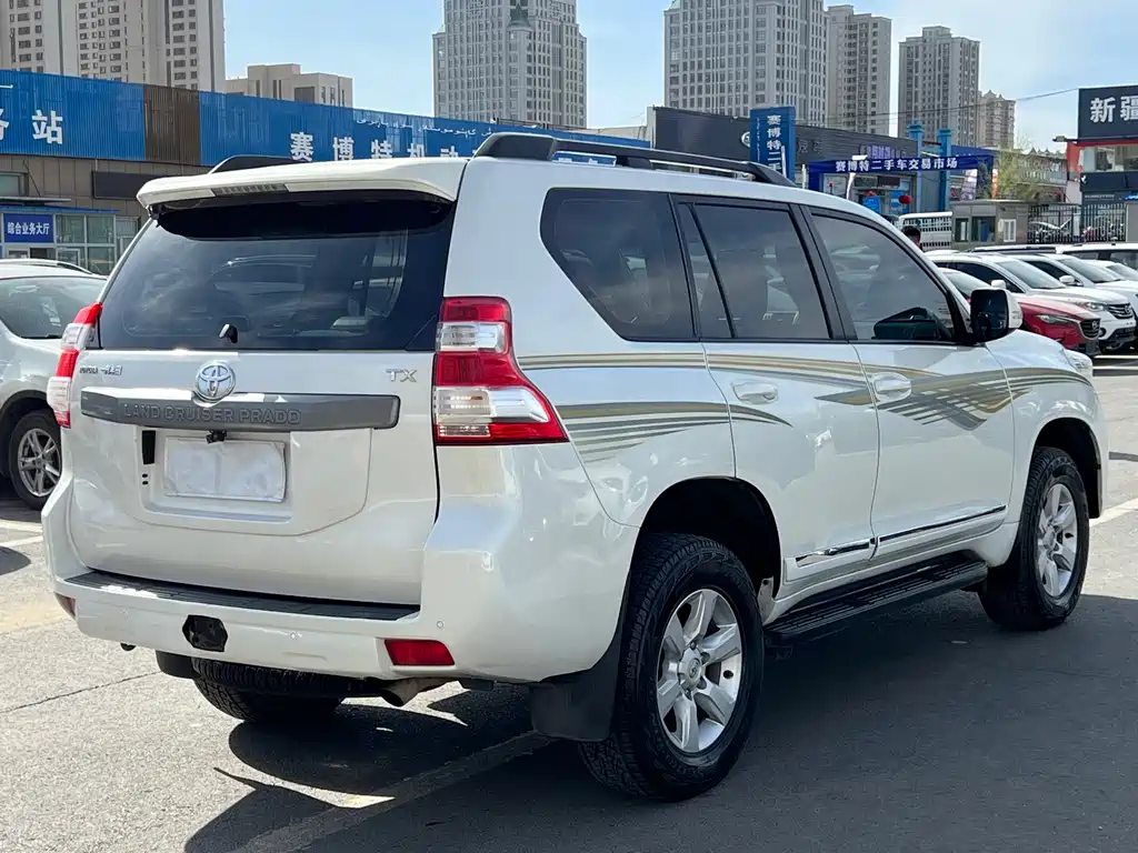 Toyota Prado 2015 — фото 9
