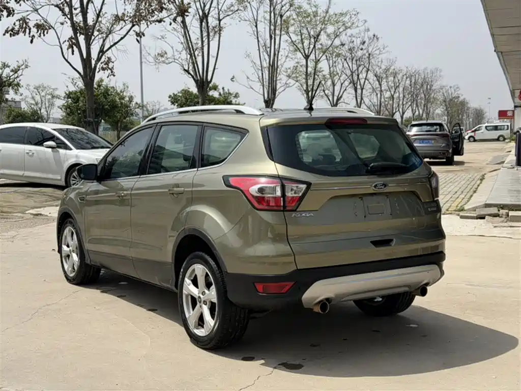 Ford Kuga 2018 — фото 22