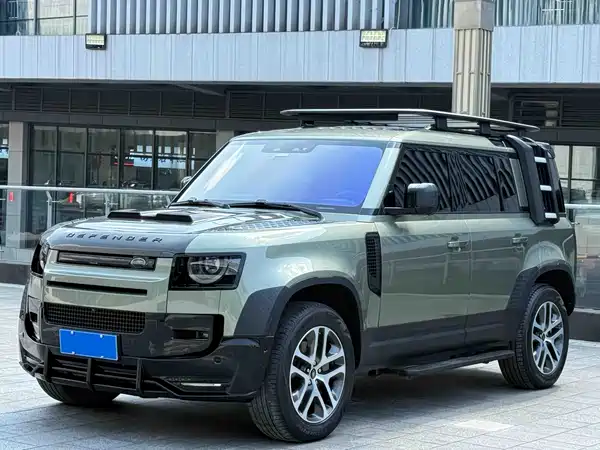 Land Rover Defender 2021