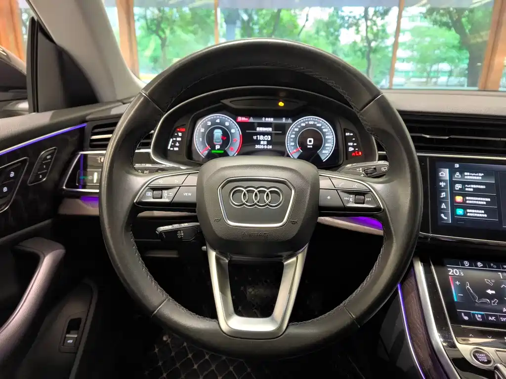 Audi Q8 2022 — фото 10