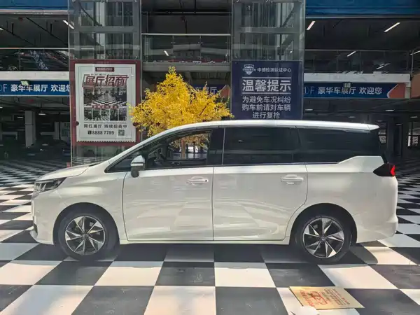 GAC Trumpchi M6 2021