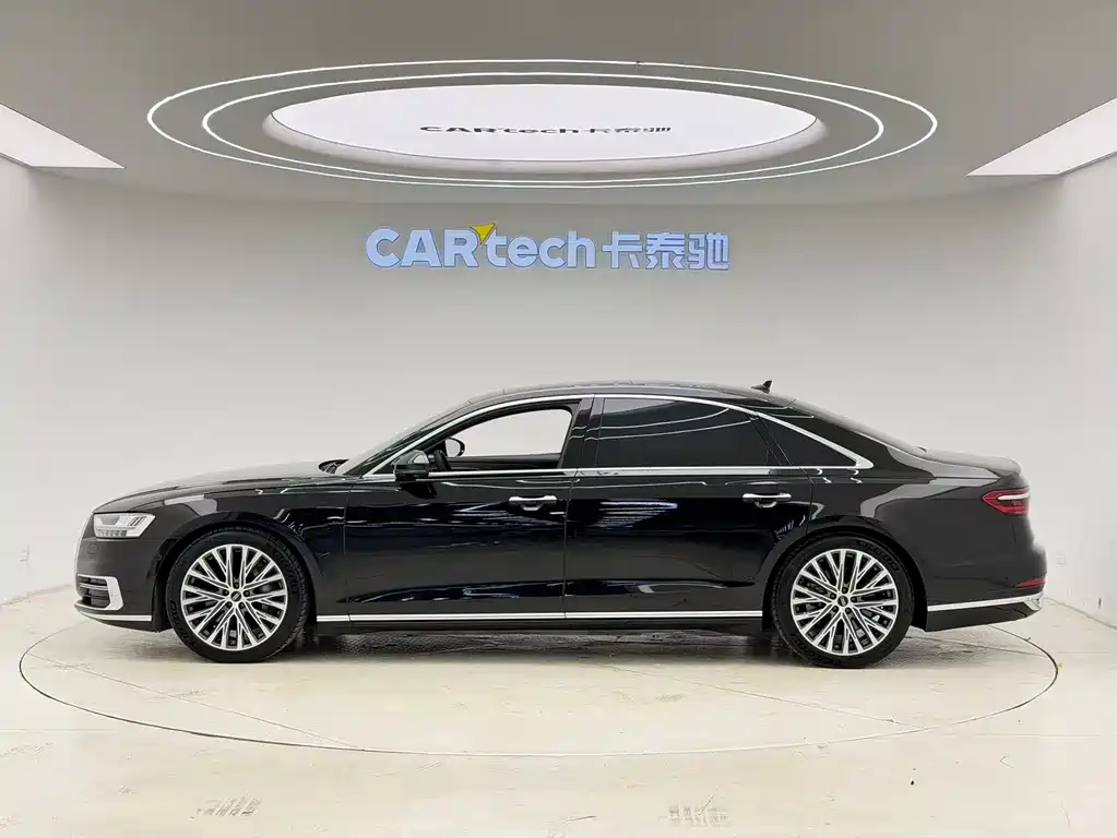 Audi A8 2021 — фото 5