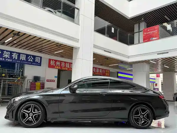 Mercedes-Benz C-Class 2021