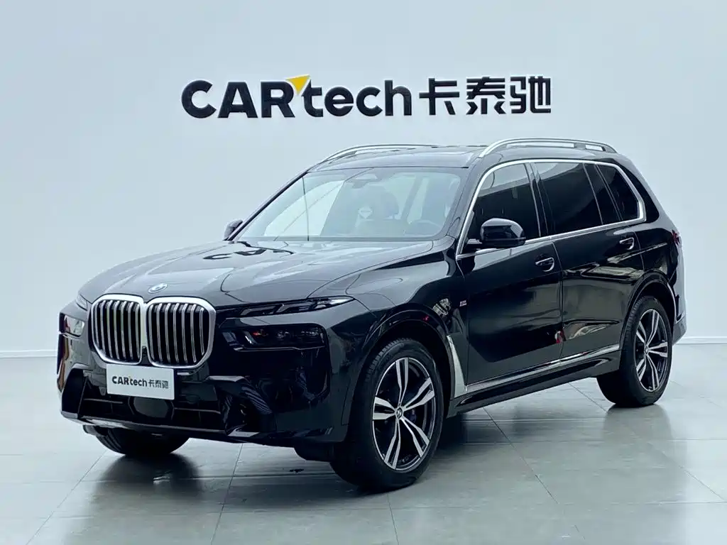 BMW X7 2023 — фото 1