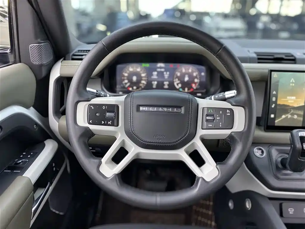 Land Rover Defender 2022 — фото 10