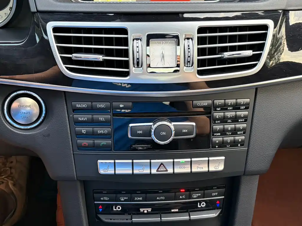 Mercedes-Benz E-Class 2015 — фото 16