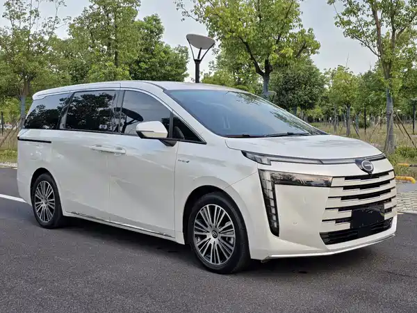 GAC Trumpchi E8 PHEV 2024