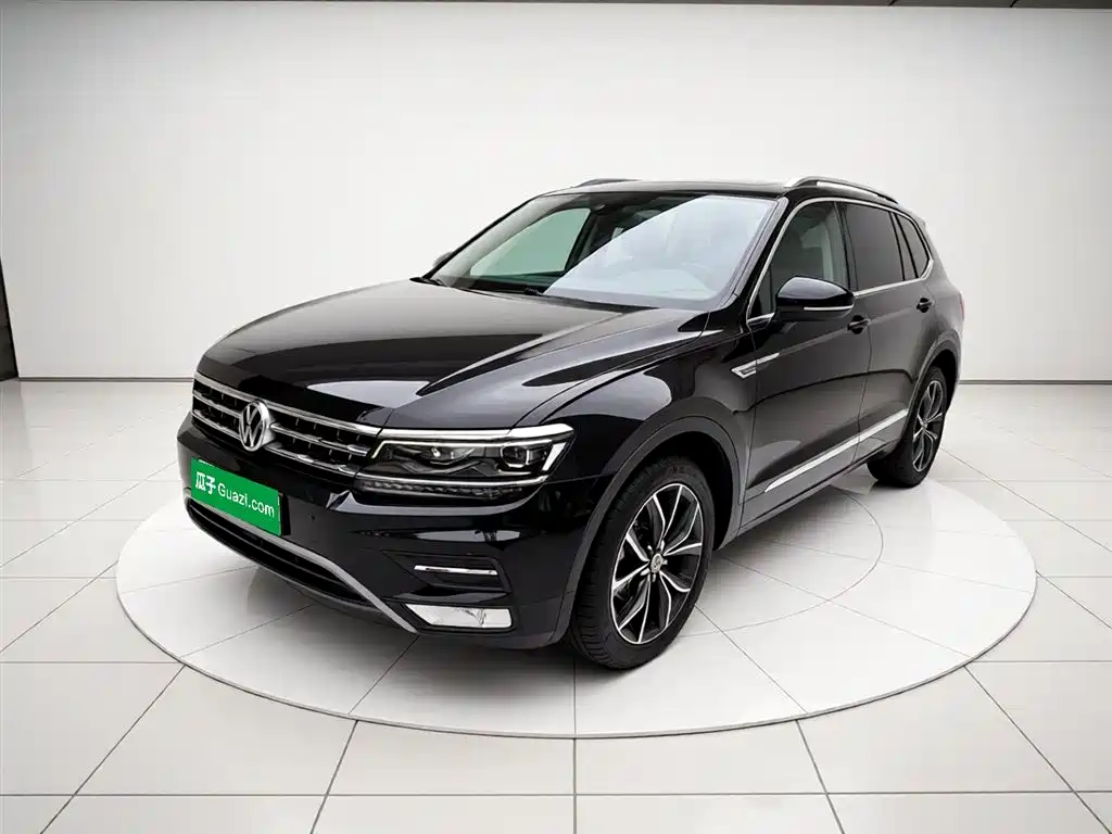 Volkswagen Tiguan L 2017 — фото 2