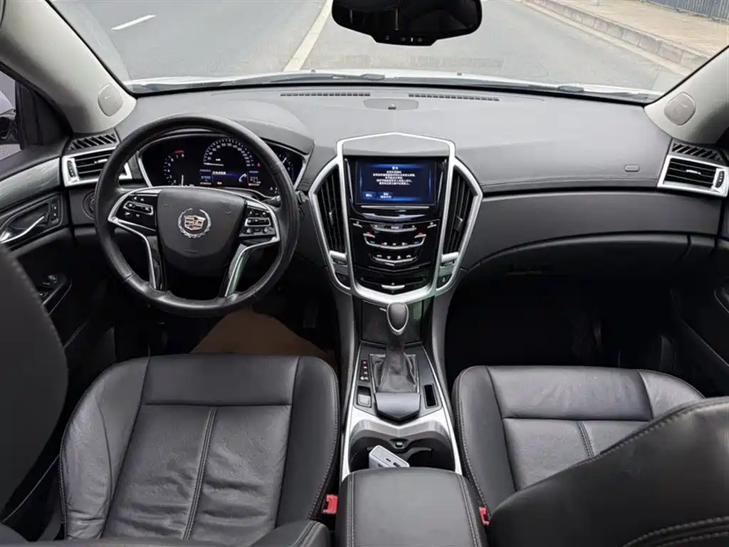 Cadillac SRX 2016 — фото 14