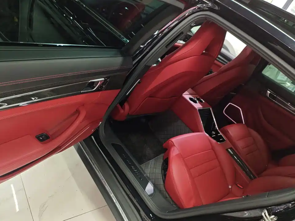Porsche Panamera 2023