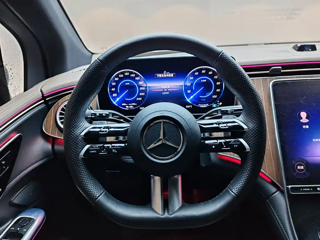 Mercedes-Benz EQE SUV 2023 — фото 9