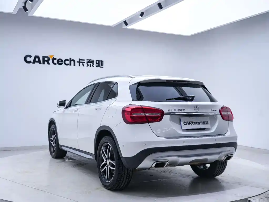 Mercedes-Benz GLA 2015 — фото 18