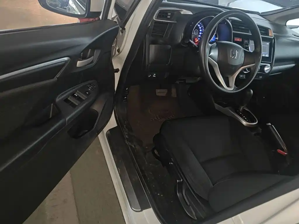 Honda Fit 2016 — фото 16