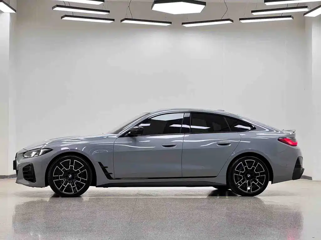 BMW 4 Series 2025 — фото 4