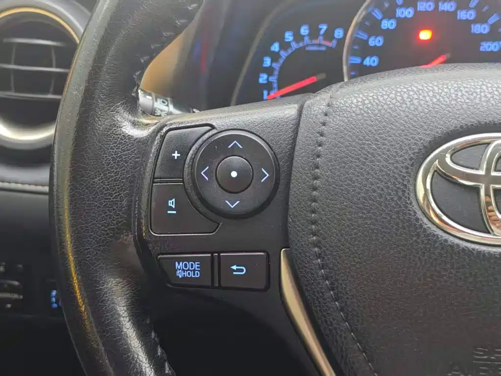 Toyota RAV4 2013 — фото 18