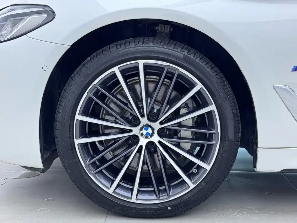 BMW 5 Series 2022 — фото 18