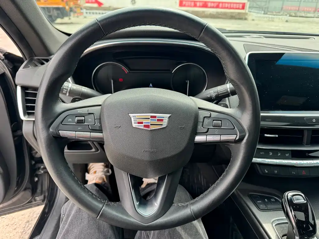 Cadillac CT5 2022 — фото 10