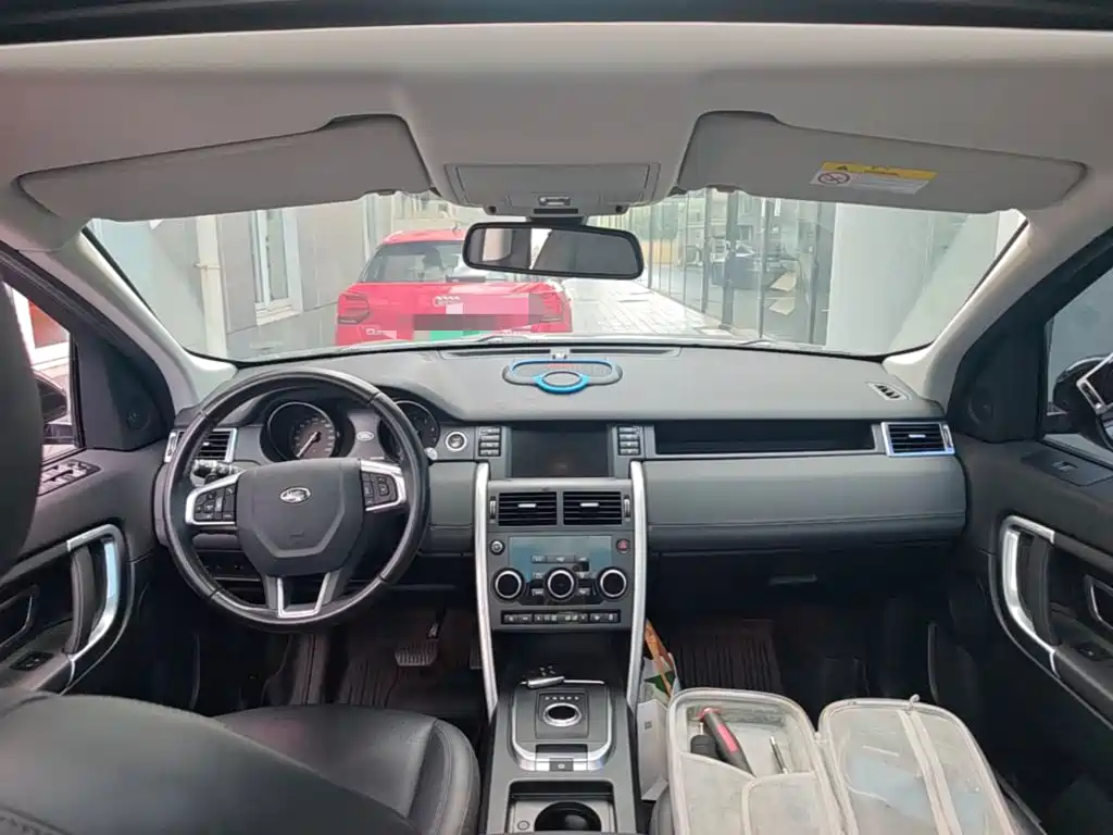 Land Rover Discovery Sport 2018 — фото 14