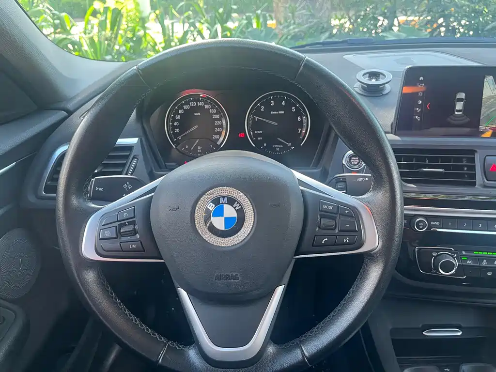 BMW 1 Series 2020 — фото 17