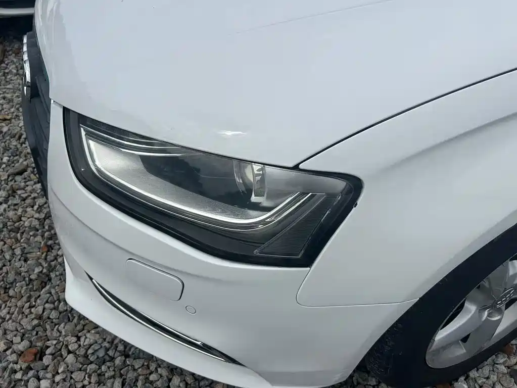 Audi A4L 2014